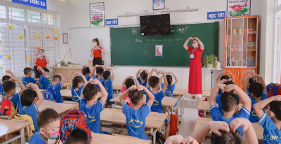 Trẻ 5 tuổi tham quan Trường Tiểu học Vĩnh Trung