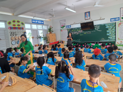 Hình ảnh Tham quan Trường Tiểu học Vĩnh Trung, năm học 2022-2023