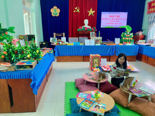 Hội thi đồ dùng dạy học và đồ chơi tự tạo năm học 2025–2026 