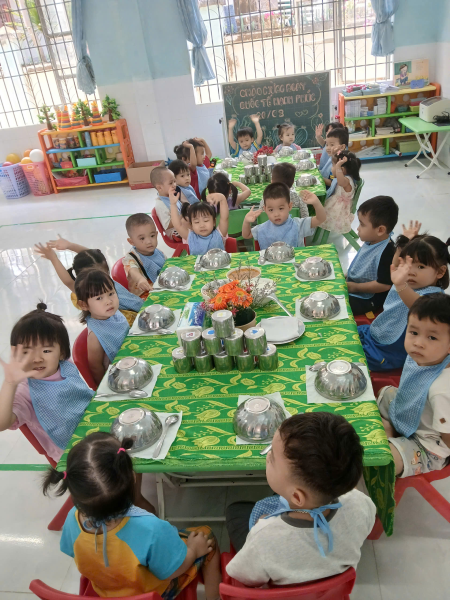 TỔ CHỨC “BỮA CƠM GIA ĐÌNH” NHÂN NGÀY GIA ĐÌNH HẠNH PHÚC 20/3