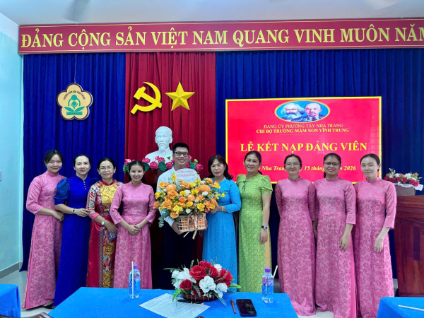 TỔ CHỨC LỄ KẾT NẠP ĐẢNG VIÊN