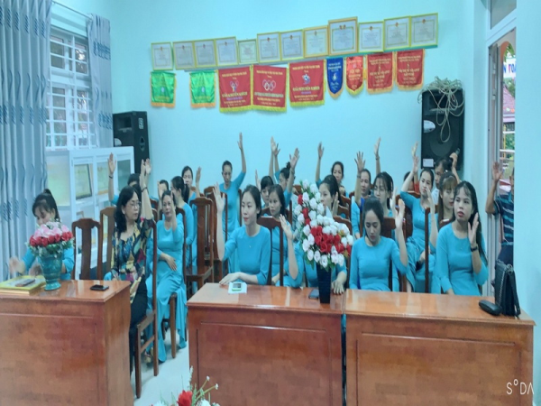Hội nghị viên chức, người lao động năm học 2022 - 2023  trường mầm non Vĩnh Trung