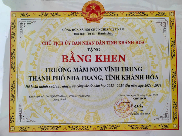 QĐ số 2443/QĐ- UBND Trường MN vĩnh Trung Hoàn thành xuất sắc nhiệm vụ năm học 2022-2023 đến 2023-2024