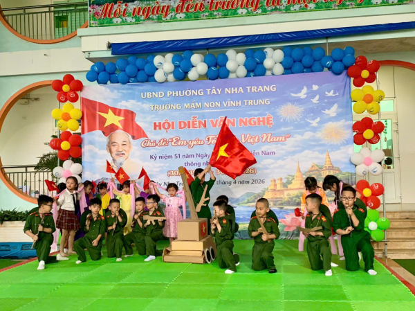 TỔ CHỨC HỘI DIỄN VĂN NGHỆ VỚI CHỦ ĐỀ “ EM YÊU TỔ QUỐC VIỆT NAM” Kỷ niệm 51 năm Ngày Giải phóng Miền nam thống nhất đất nước (30/4/1975 - 30/4/2026)